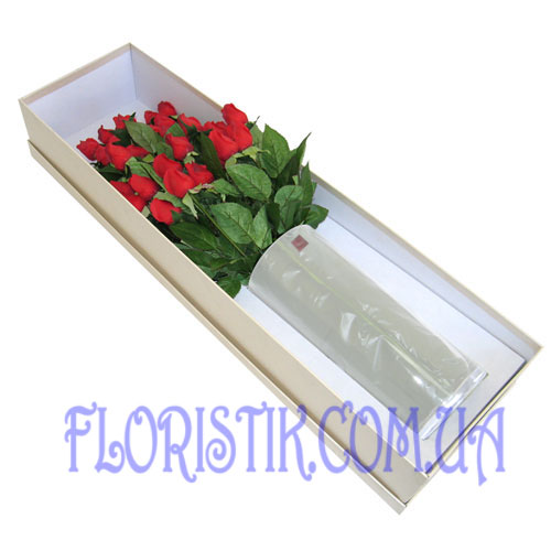 25 red roses. Buy 25 red roses in the online store Floristik