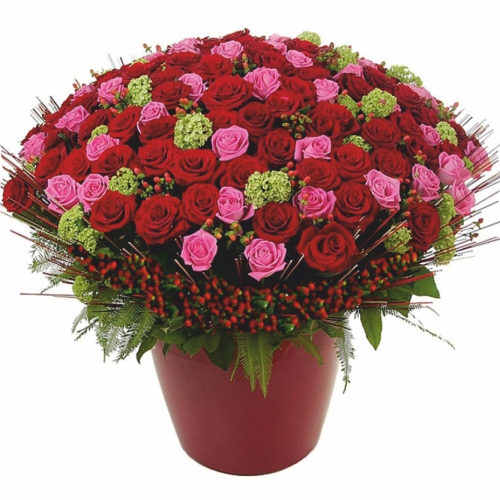 Declaration of love ― Floristik — flower delivery all over Ukraine