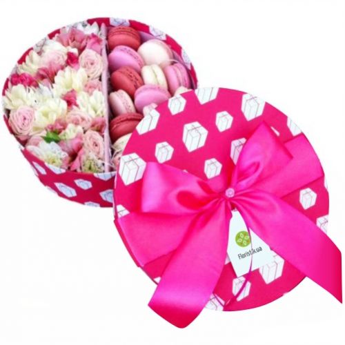 Gift box №1 ― Floristik — flower delivery all over Ukraine