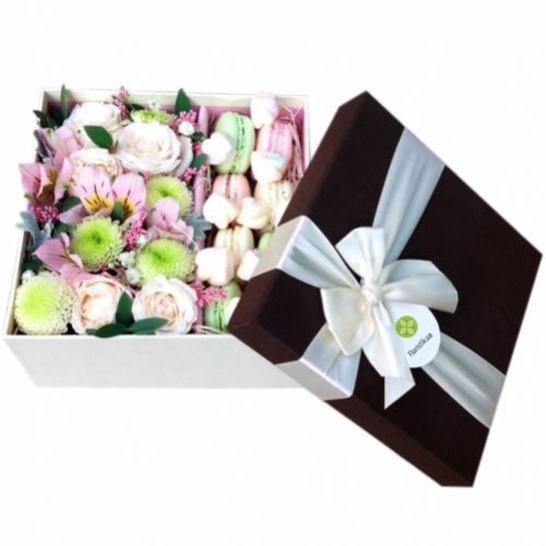 Gift basket №3 ― Floristik — flower delivery all over Ukraine