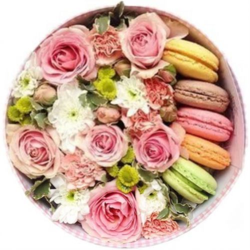 Colors box with cookies ― Floristik — flower delivery all over Ukraine