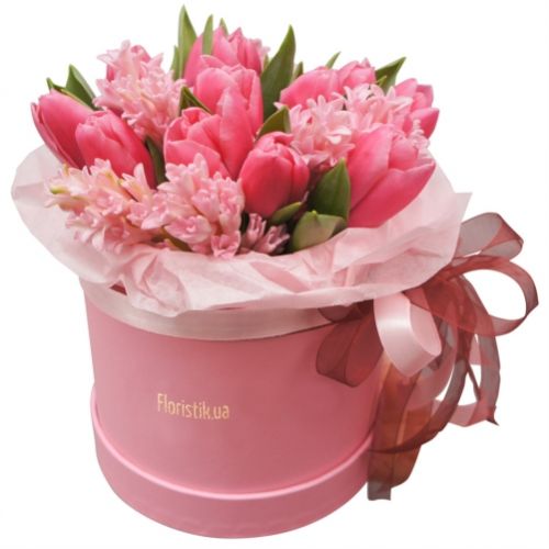 Box of hyacinths and tulips  ― Floristik — flower delivery all over Ukraine
