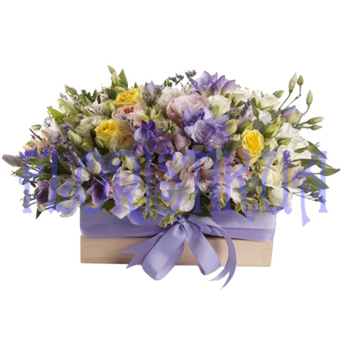 Basket mixed flowers ― Floristik — flower delivery all over Ukraine