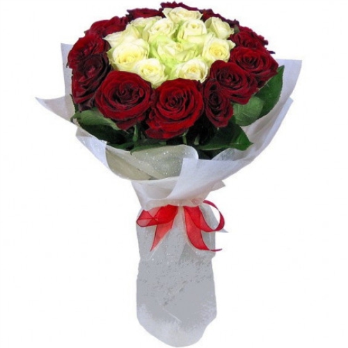 Mix of 25 white and red roses. Buy Mix of 25 white and red roses in the online store Floristik