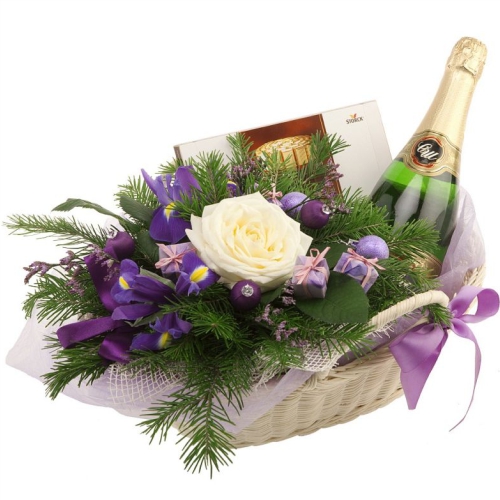Christmas gift basket ― Floristik — flower delivery all over Ukraine