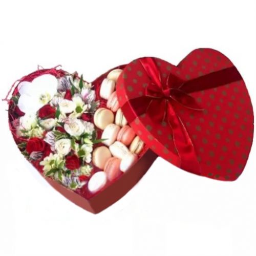 Gift box №2 ― Floristik — flower delivery all over Ukraine