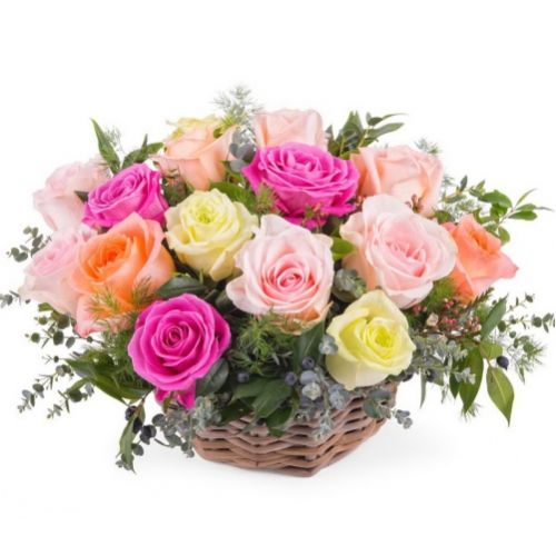 Roses in the box. Buy Roses in a box in the online store Floristik