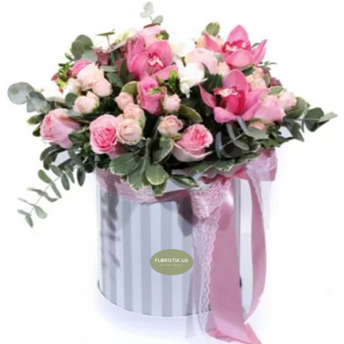 Box Austrian Present ― Floristik — flower delivery all over Ukraine