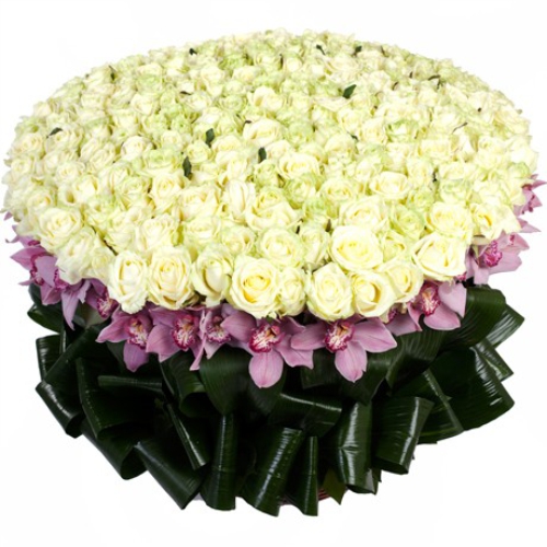Basket Delight ― Floristik — flower delivery all over Ukraine