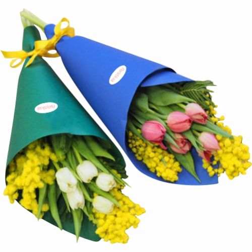 Bouquet of five tulips with mimosa ― Floristik — flower delivery all over Ukraine