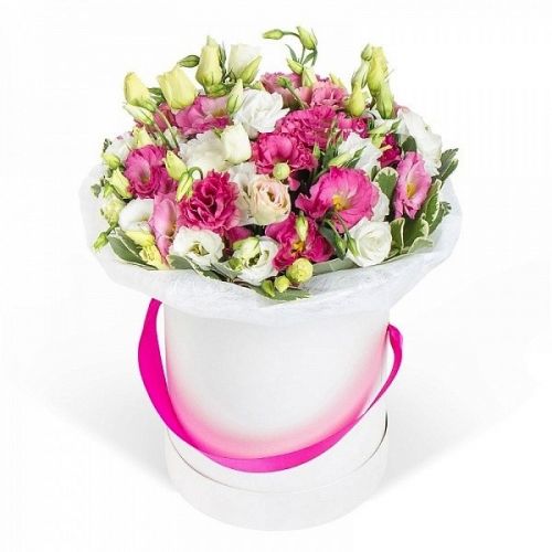 The box with eustoma ― Floristik — flower delivery all over Ukraine