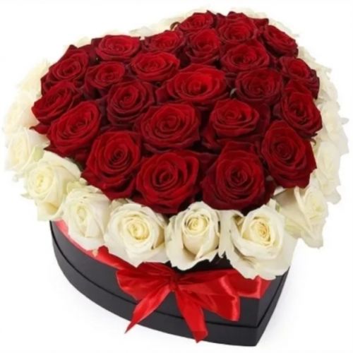 Heart box of roses ― Floristik — flower delivery all over Ukraine