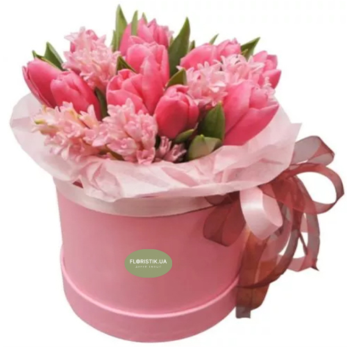 Box of hyacinths and tulips  ― Floristik — flower delivery all over Ukraine