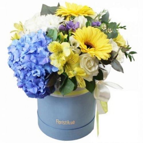 Composition sparks summer ― Floristik — flower delivery all over Ukraine