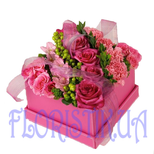 The box of pink flowers ― Floristik — flower delivery all over Ukraine